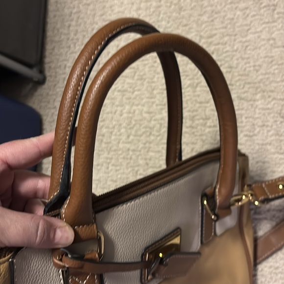 Tignanello block patterned satchel purse, tan, cream and brown in EUC - Picture 6 of 9